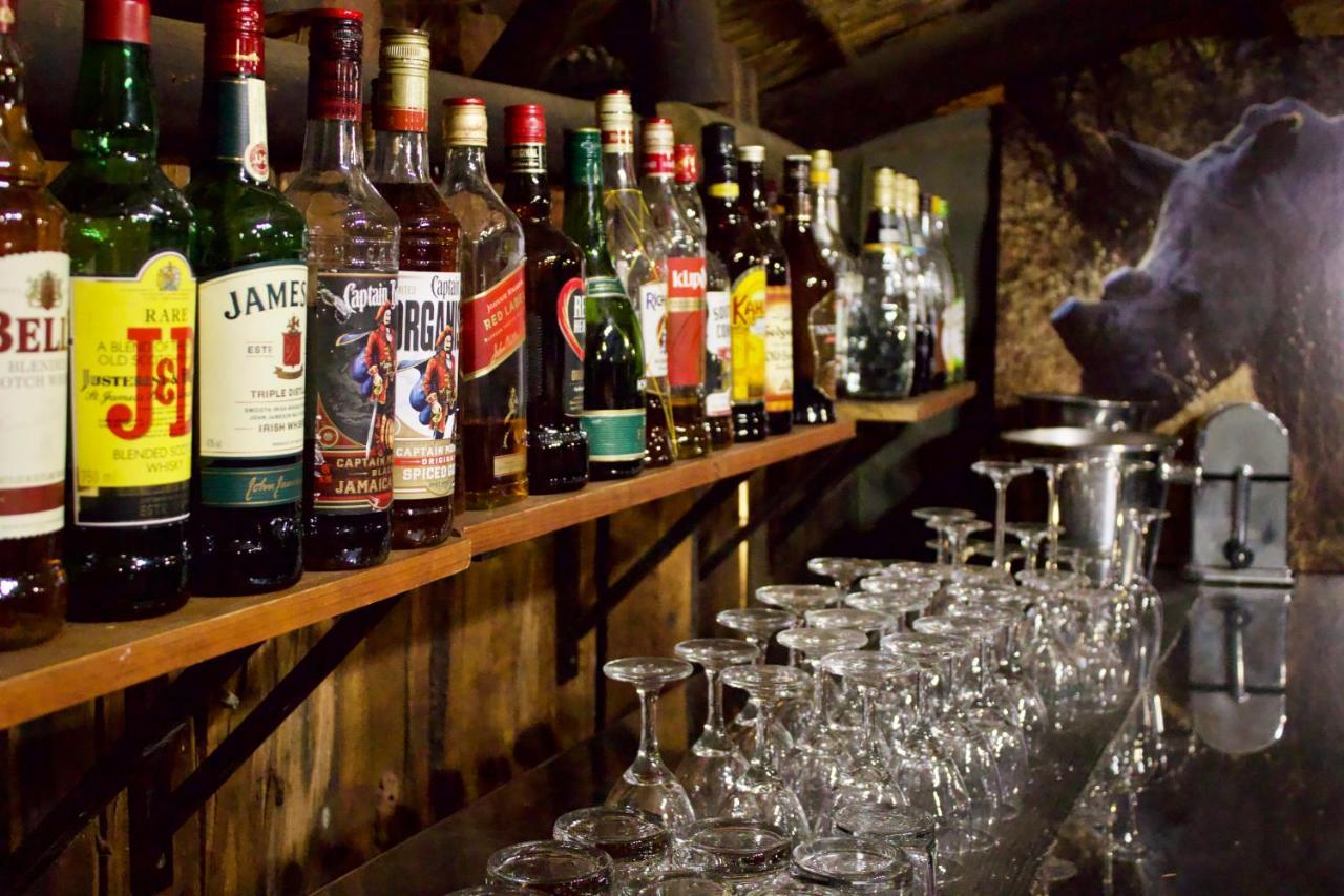 Mziki Safari Lodge *