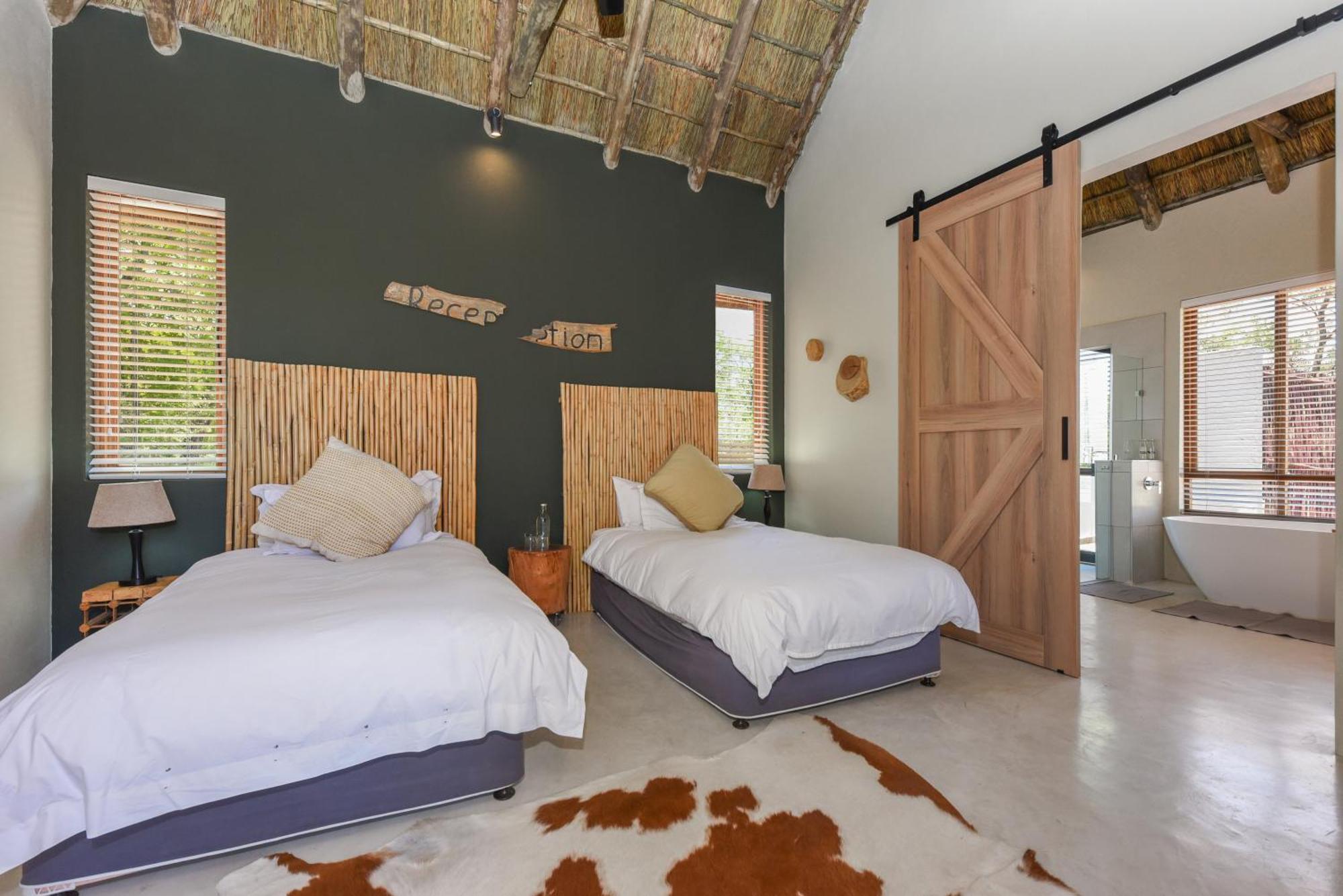 Mziki Safari Lodge *