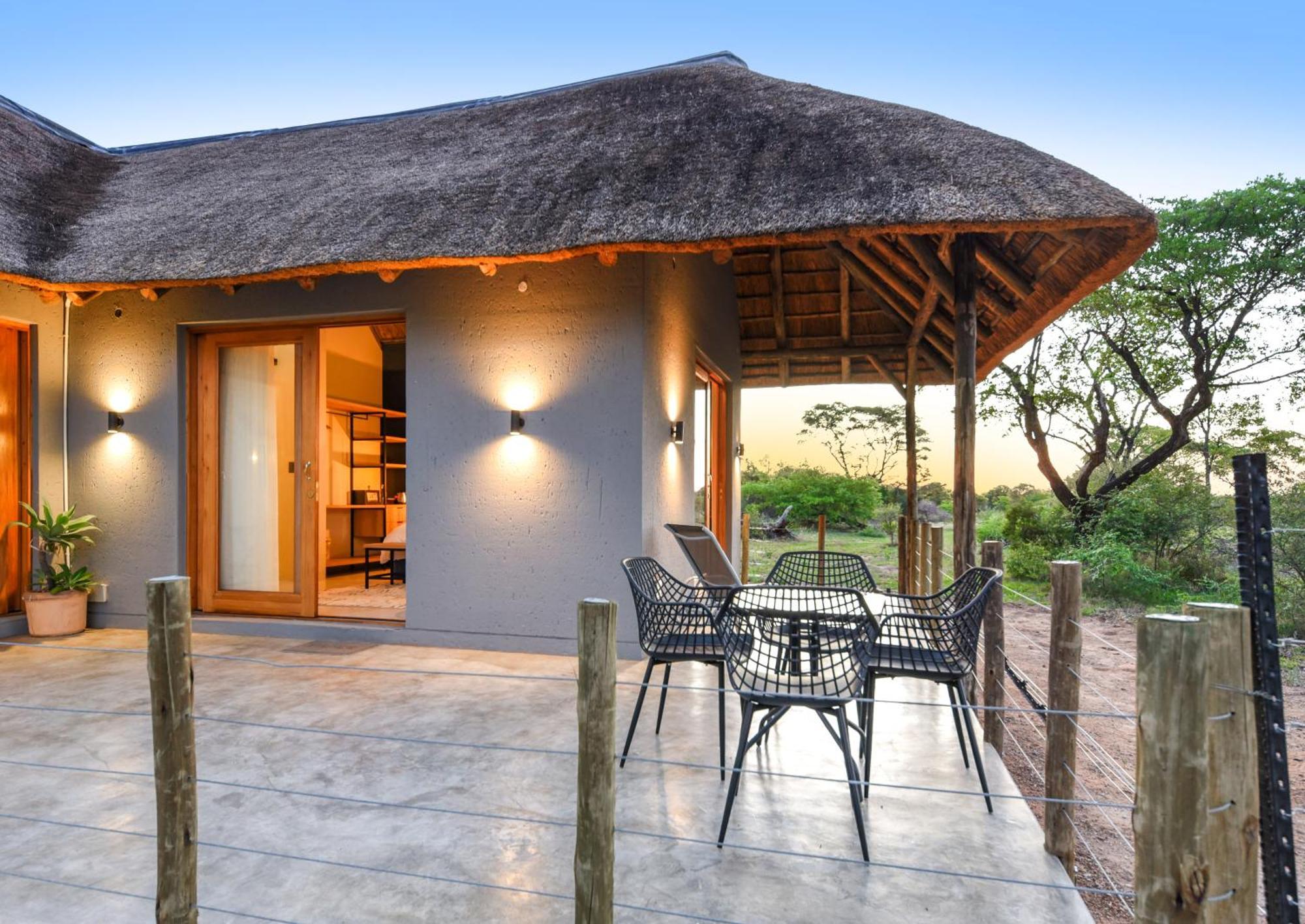 Mziki Safari Lodge *